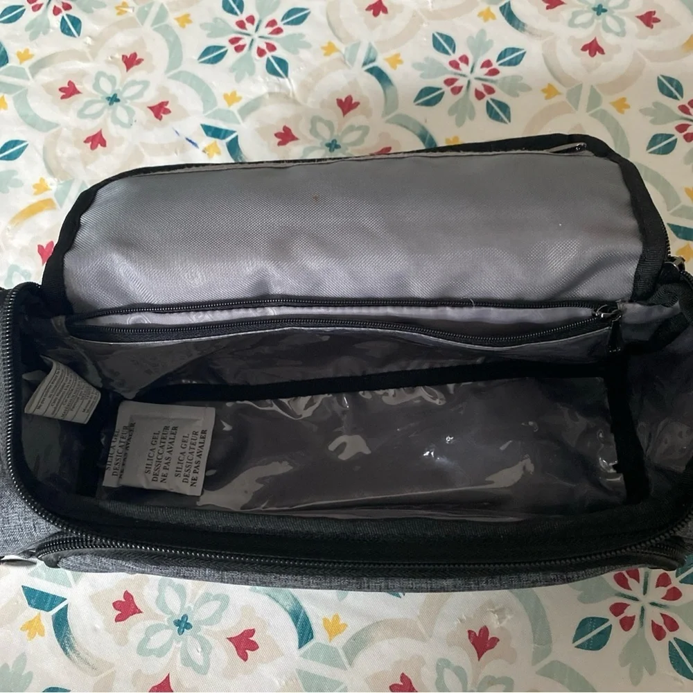 Lug Charcoal Toiletry Bag